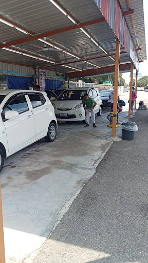 RIZQI CARWASH Polish & Wax ECONSAVE BATU BERENDAM MELAKA