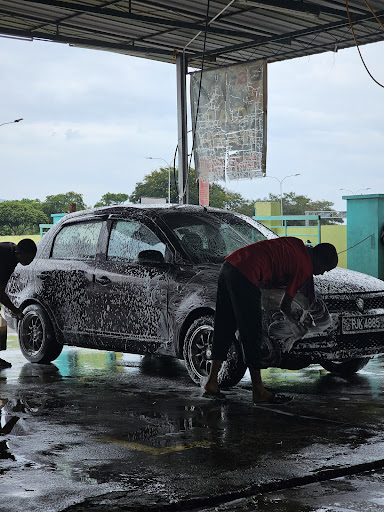 B&J Carwash