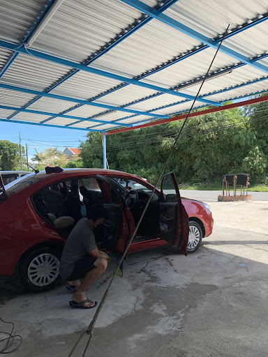 Streetz Car Wash & Detailing Streetz Car Wash & Detailing