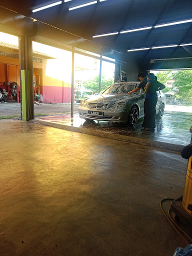ECO CAR WASH & DETAILING
