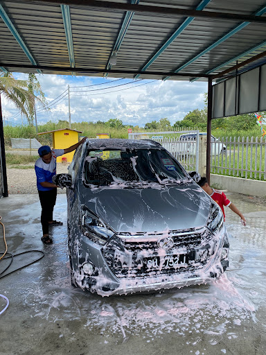 LEE CAR WASH KENINGAU LEE CAR WASH KENINGAU