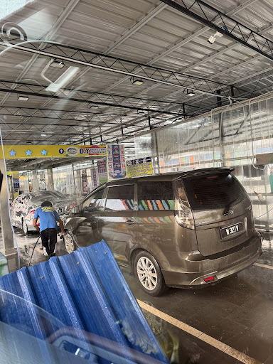 D. Y - Kolombong Drive-Thru CARWASH D. Y - Kolombong Drive-Thru CARWASH