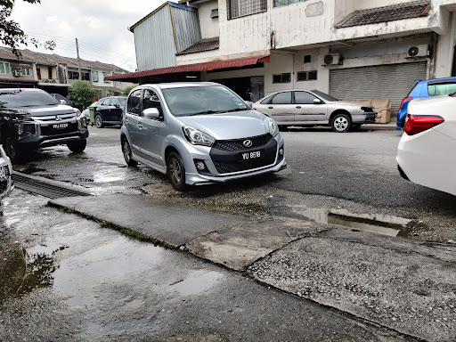 Dirty Klean Car Wash