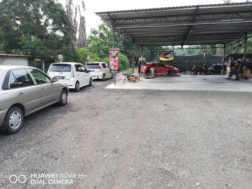 Gemerlip Car SPA & Snow Wash (Kanchong Darat) Gemerlip Car SPA & Snow Wash (Kanchong Darat)