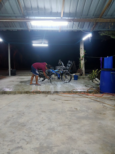 Djali carwash