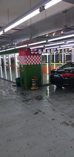 Shine shine car wash starling mall B3