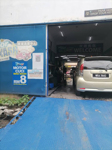 Blue Colour Car Wash Centre