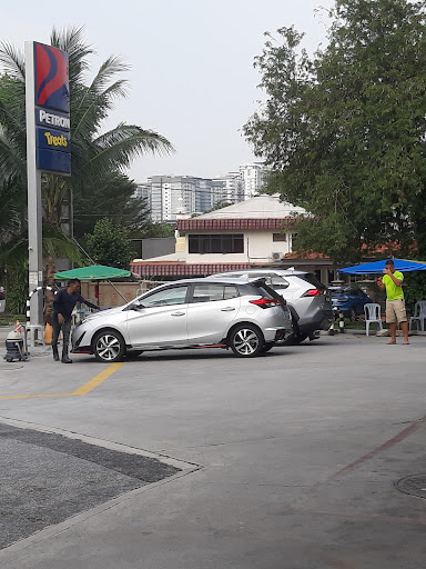 Petron Car Wash SS17 Petron Car Wash SS17