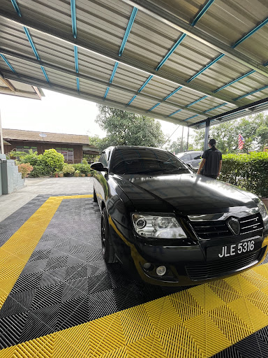 ST DETAILING JB : CAR & BIKE SPA