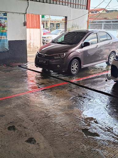 M1 CAR SPA & CAFE
