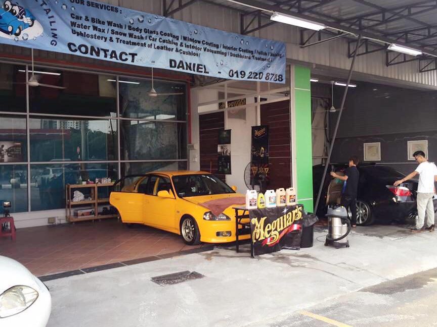 pom pom car detailing
